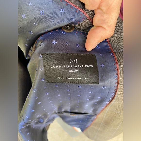 Combatant Gentlemen Brown/Blue Windowpane 3-piece Suit - Picture 2 of 16